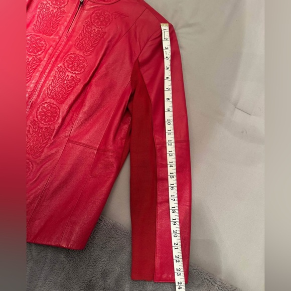 Red leather jacket embroidered - Picture 6 of 10